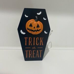 Halloween Trick or Treat Coffin Sign